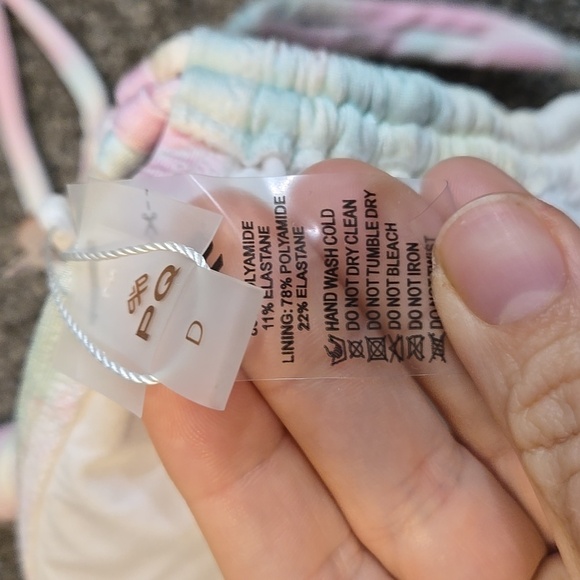 NWT PQ UTO Luna Pastel Tie-Dye Bikini Top Swim Sz D - Picture 7 of 7